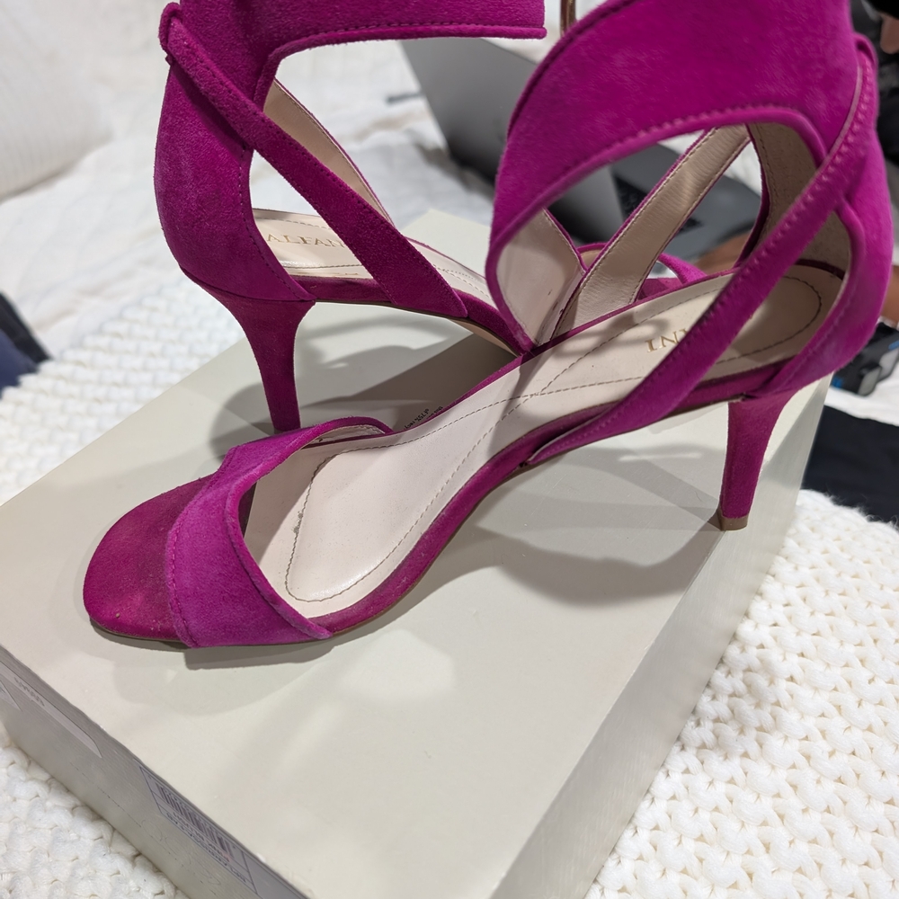 Elegant Fuchsia Heeled Sandals